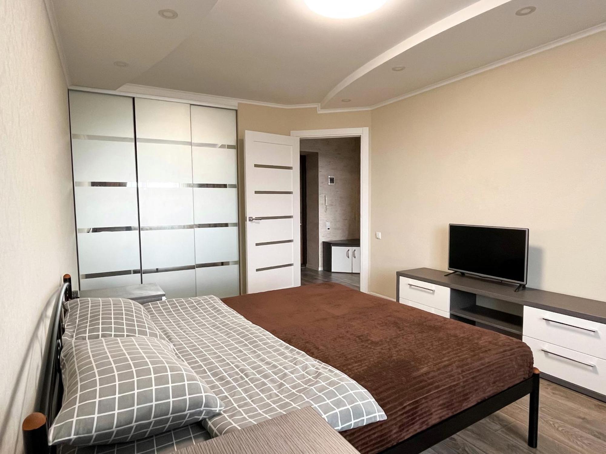 키예프 0147 New Flat Near Airport Zhulyany Sofievskaya Borshchagovka 아파트 외부 사진