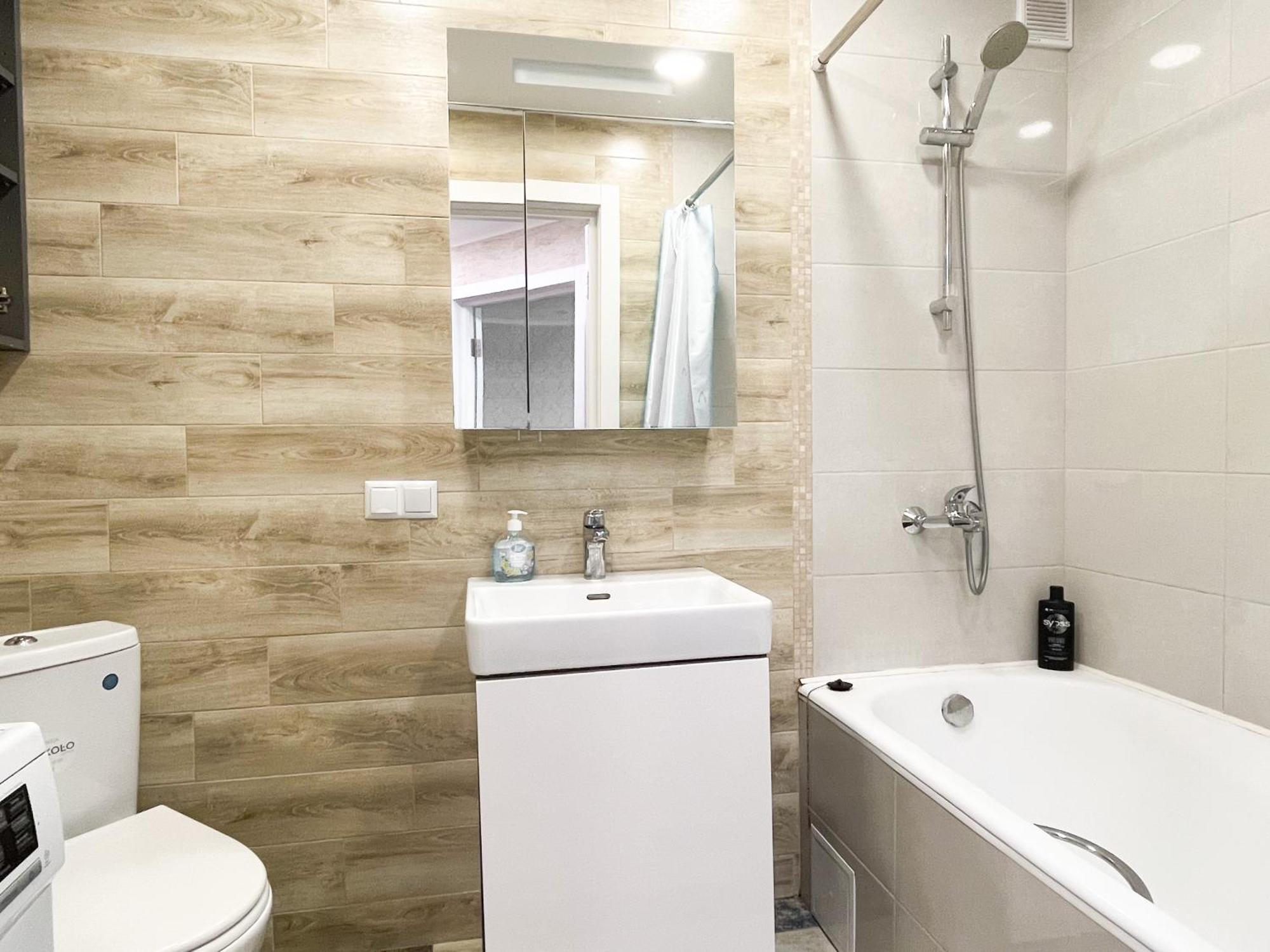 키예프 0147 New Flat Near Airport Zhulyany Sofievskaya Borshchagovka 아파트 외부 사진